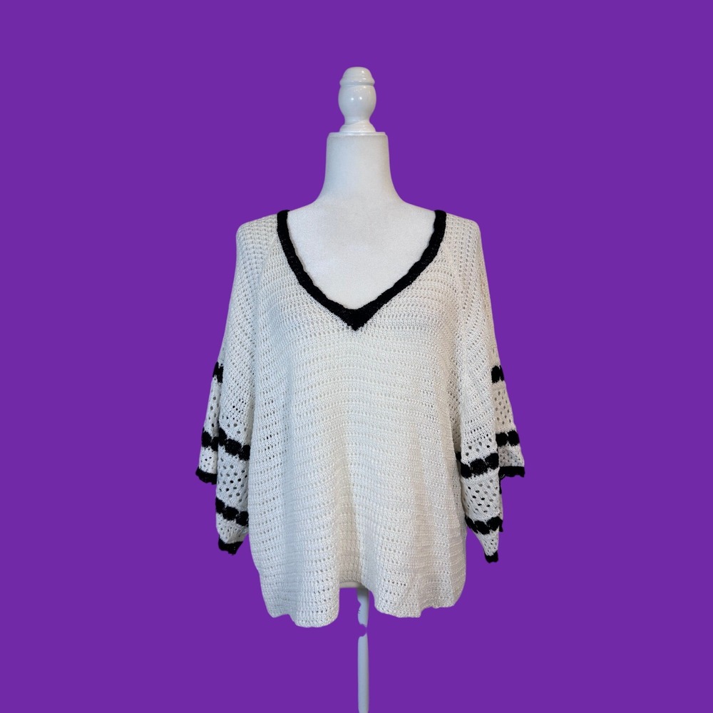 BIBI Crochet Knit Sweater Womens XL White Black V-Neck Oversized IT1117-01